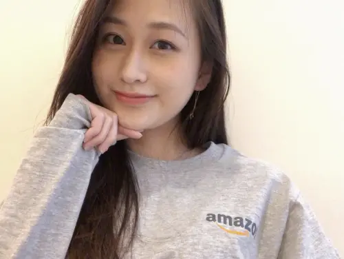 ▲容容2020年到Amazon亞馬遜實習，並於2021年畢業，目前在美國軟體公司Anyscale擔任軟體工程師。（圖／翻攝自容容IG）