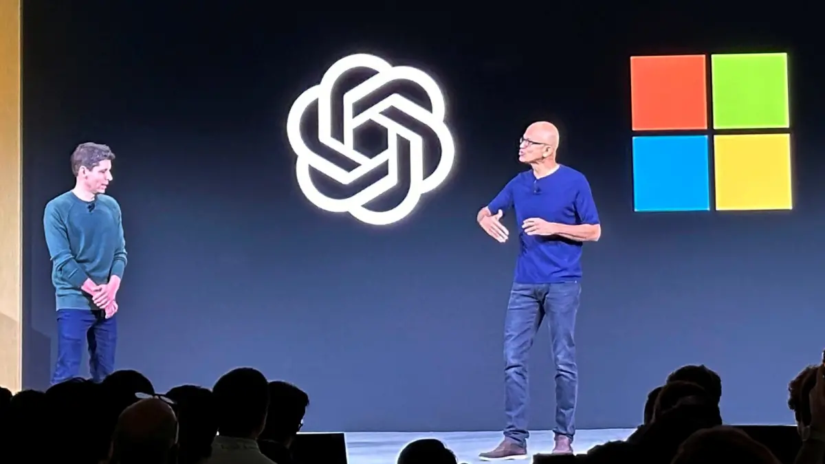 ▲OpenAI前執行長阿特曼，與微軟執行長納德拉同框之資料照。（圖／美聯社／達志影像）