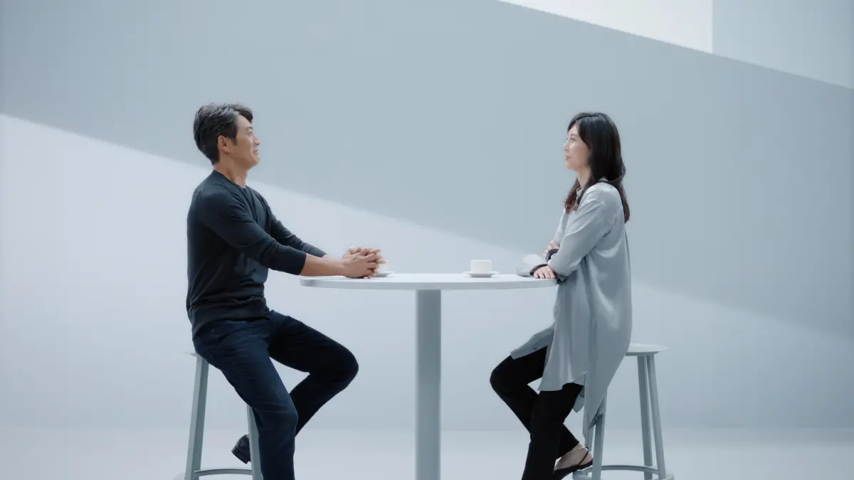 ▲反町隆史（左）與松嶋菜菜子婚後首度同框拍廣告，這也是他們睽違21年在螢光幕前合體。（圖／推特）