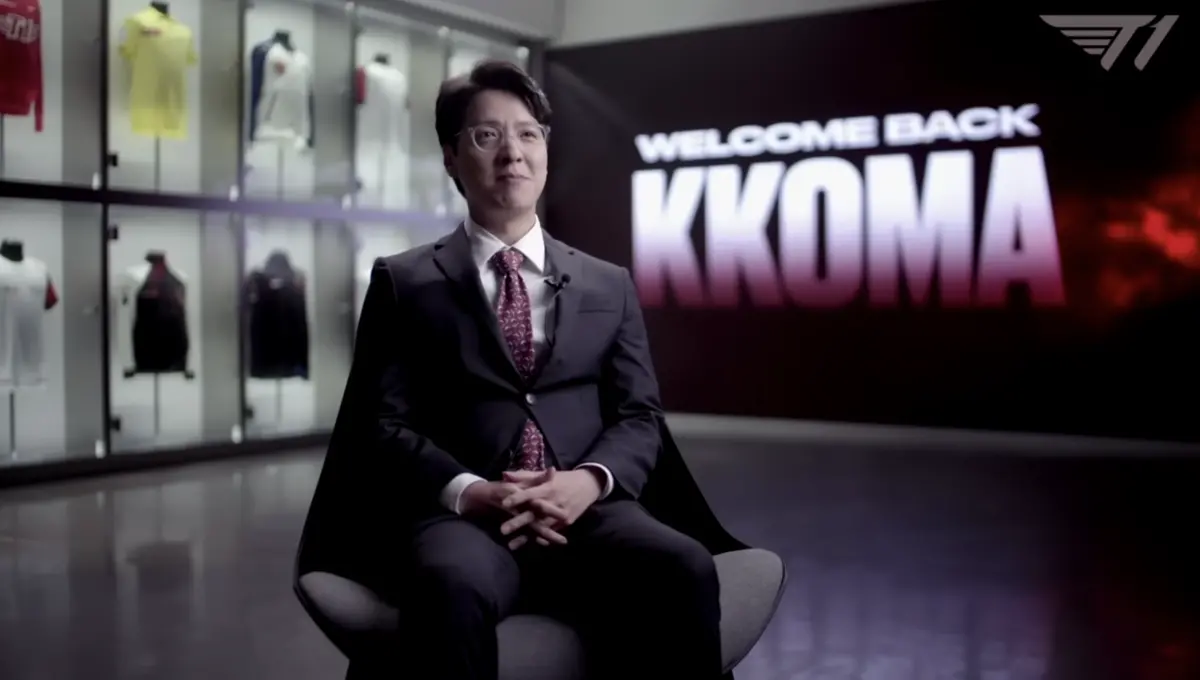 ▲曾帶領 T1 拿下3座《英雄聯盟》世界冠軍的教練「kkOma（金正均）」正式回鍋 T1。 （圖／T1 YouTube）