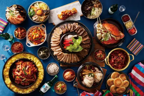台北喜來登的十二廚自助餐廳推出「韓國美食節」,與韓國名廚合作打造超過40款道地滋味,平日晚餐及假日午晚餐體驗正宗韓式烤肉、韓式炸雞、辣炒年糕等,加上松葉蟹吃到飽,每位1,490元起。(圖/台北喜來登提供) ▲台北喜來登的十二廚自助餐廳推出「韓國美食節」,平日晚餐及假日午晚餐體驗正宗韓式烤肉、韓式炸雞、辣炒年糕等,加上松葉蟹吃到飽。(圖/台北喜來登提供)