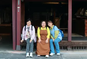 ▲楊貴媚（左起）、鍾欣凌、嚴藝文到熊本錄製實境節目《老少女奇遇記》。
