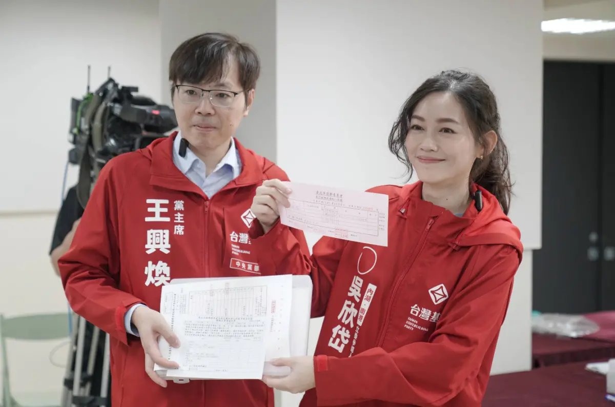 ▲吳欣岱今日前往登記參選，更稱高嘉瑜已徹底失去團結綠營的可能，本土派唯一選項只有自己。（圖／吳欣岱競辦提供）