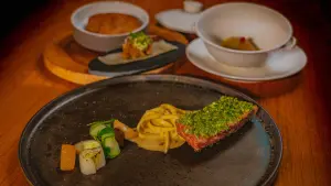 傳說中的預約困難「私廚餐廳」在內湖　把牛肉麵解構成波麗路西餐
