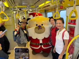 搭環狀線列車到新北歡樂耶誕城　期間限定桑塔熊每周三驚喜現身
