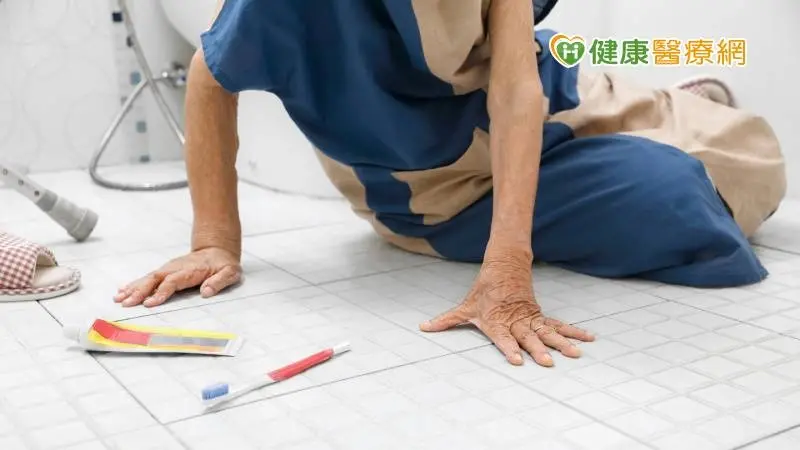 ▲髖部骨折痛到不能走　「微創骨髓內釘固定復位」恢復更快