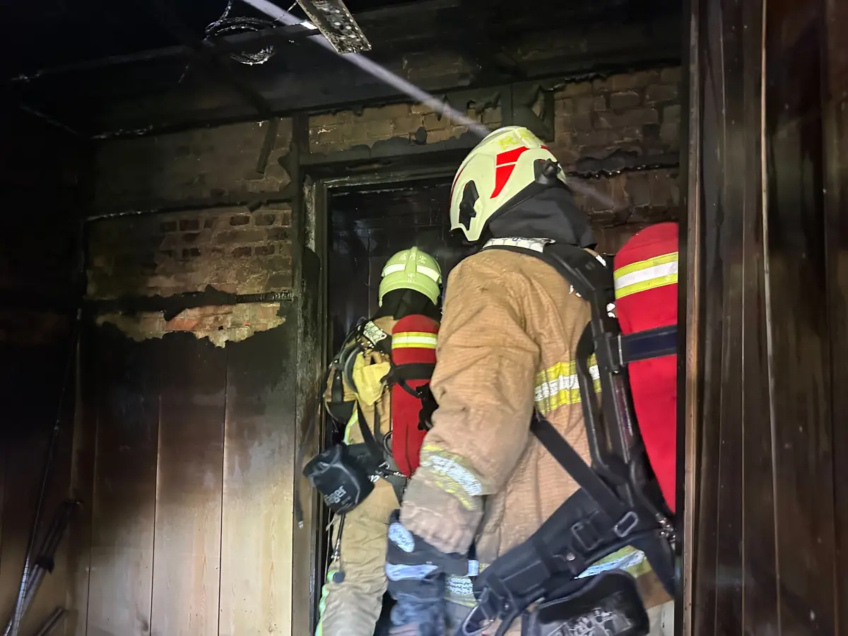 ▲基隆七堵區東新街上一處民宅，今（23）日上午傳出火警。（圖／翻攝畫面）