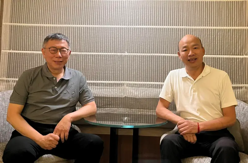 ▲韓國瑜在國慶日前在曬出同框柯文哲照,點名郭台銘、侯友宜說「桶箍不是一個人,人人都是桶箍,把改變的力量團結起來」。(圖/翻攝韓國瑜臉書)