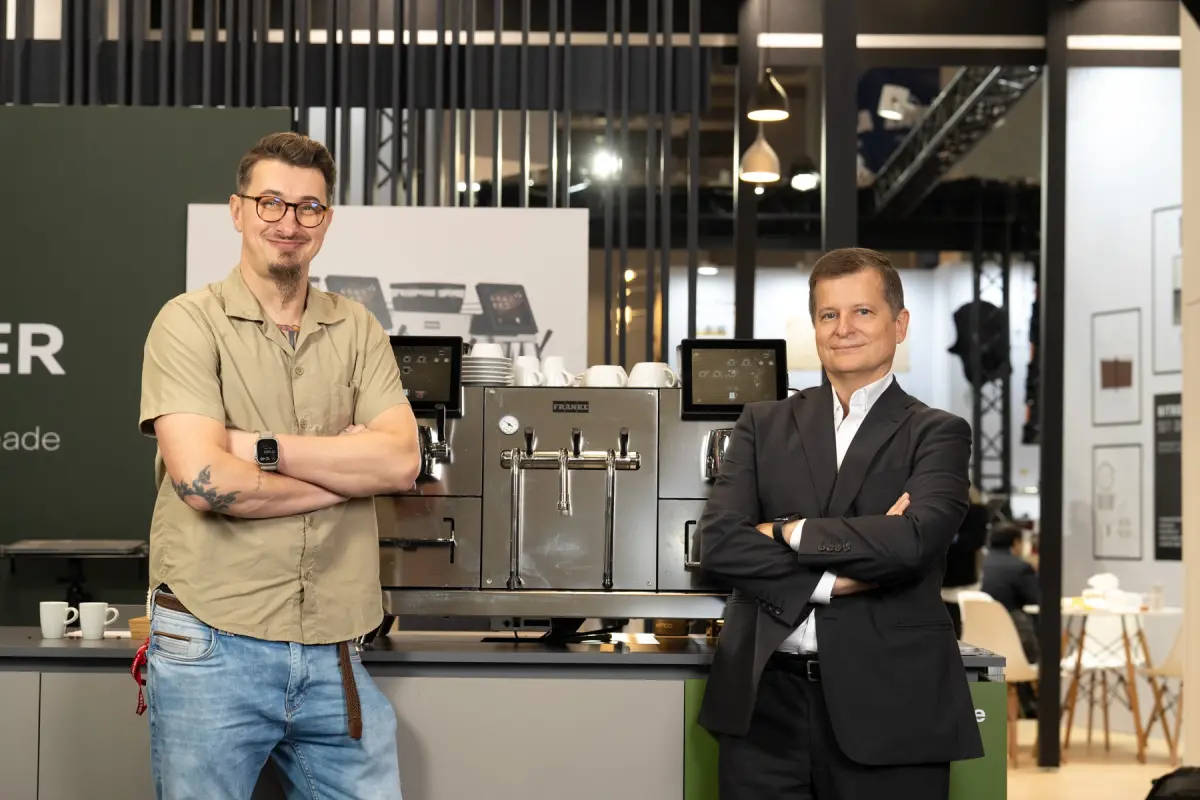 ▲FRANKE咖啡系統亞太區副總 Stefan Niederberger以及FRANKE全球品牌大使Wojciech Tysler親自來台於南港展覽館所舉行的「2023台北國際咖啡展」共襄盛舉。(圖／NOWnews攝)