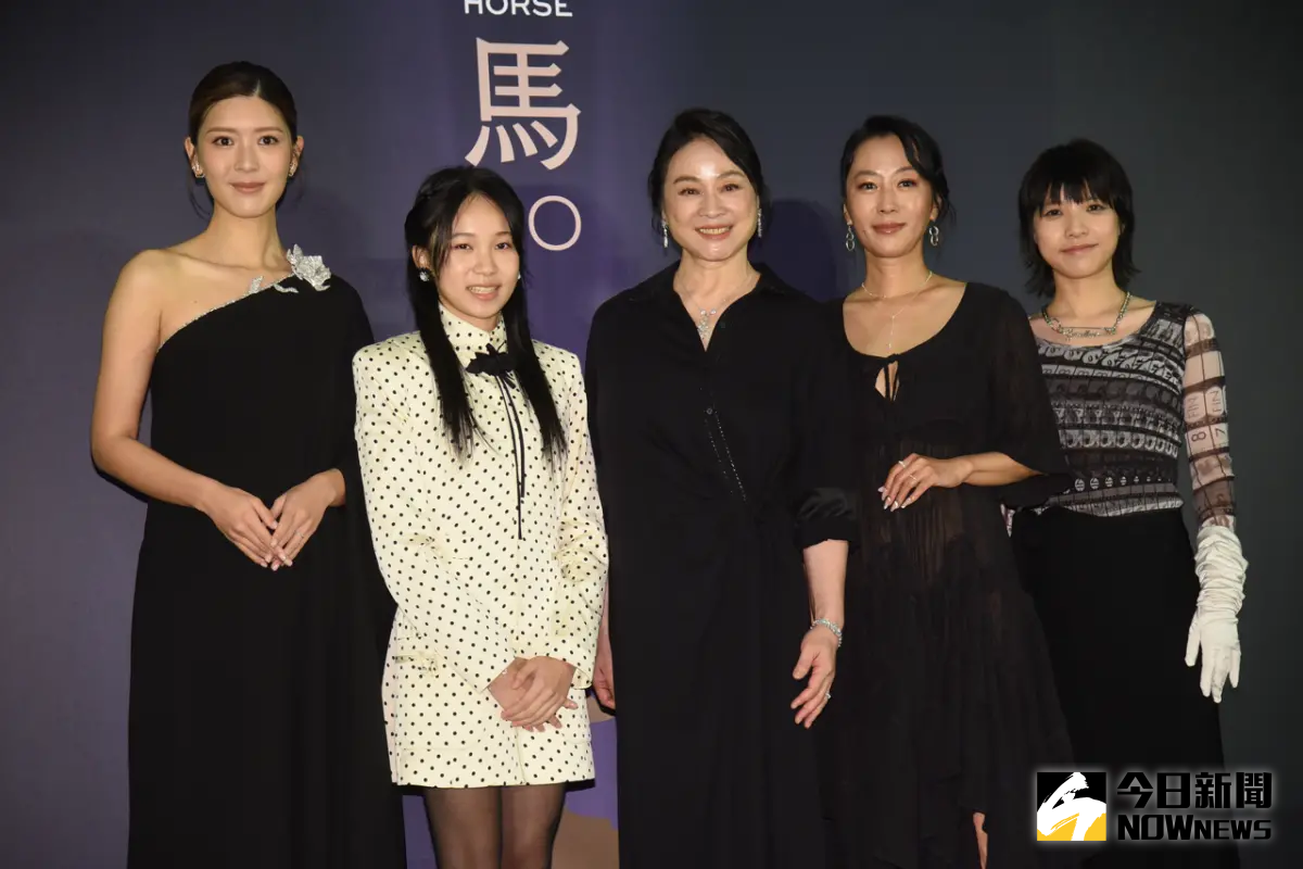 ▲金馬獎5位準影后齊亮相，余香凝（左起）、林品彤、陸小芬、胡伶、鍾雪瑩，陸小芬（中）點名阮經天奪影帝：「我們很登對！」（圖／記者陳明安攝影）