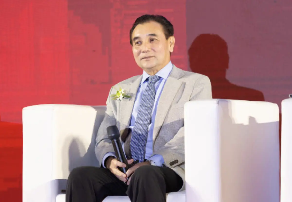 ▲泰國富豪薩拉思現任海灣能源開發公司（Gulf Energy Development）創辦人兼董事長。（圖／翻攝自臉書）