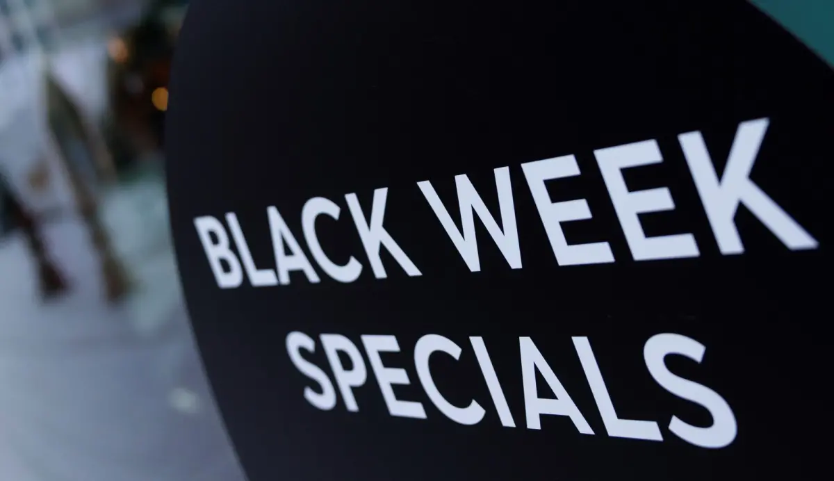 ▲「黑色星期五」消費旺季來臨之際，歐洲亞馬遜的員工卻在醞釀罷工。示意圖。（圖／美聯社／達志影像）