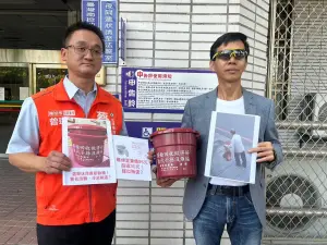 蔡培慧控國民黨對手涉賄選　發贈價值逾200元廚餘桶
