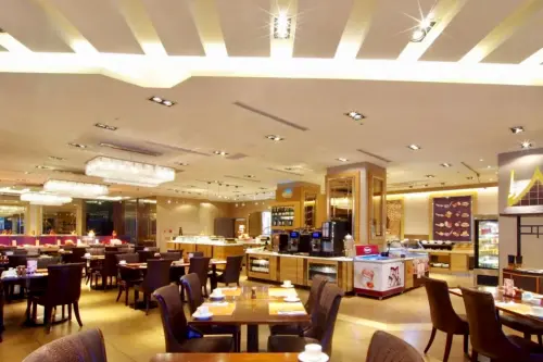 ▲台北花園大酒店饗聚廚房11月27日將有新菜色，並推出週日至週四，兩人同行消費享第二人半價優惠。（圖／翻攝台北花園大飯店官網）