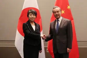 日外相：日本與中國計劃近期舉行安全對話

