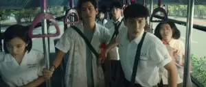 ▲金馬60開場影片廣受好評,串連許多經典電影,邀請跨世代演員重現經典台詞並且貫穿全劇,公車上一幕就致敬不少青春校園電影。(圖/金馬60開場影片) ▲金馬60開場影片廣受好評,串連許多經典電影,邀請跨世代演員重現經典台詞並且貫穿全劇,公車上一幕就致敬不少青春校園電影。(圖/金馬60開場影片)
