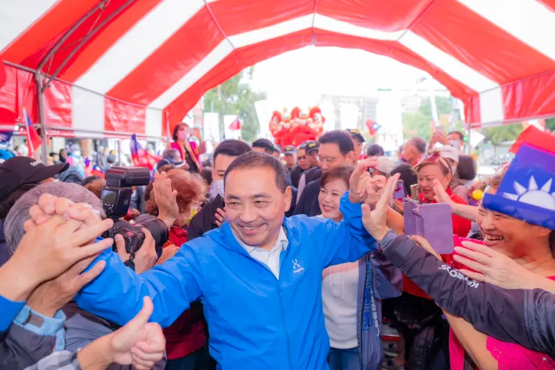 ▲民進黨質疑，國民黨總統參選人侯友宜「擅長跟黑道溝通」。（圖／侯辦提供）