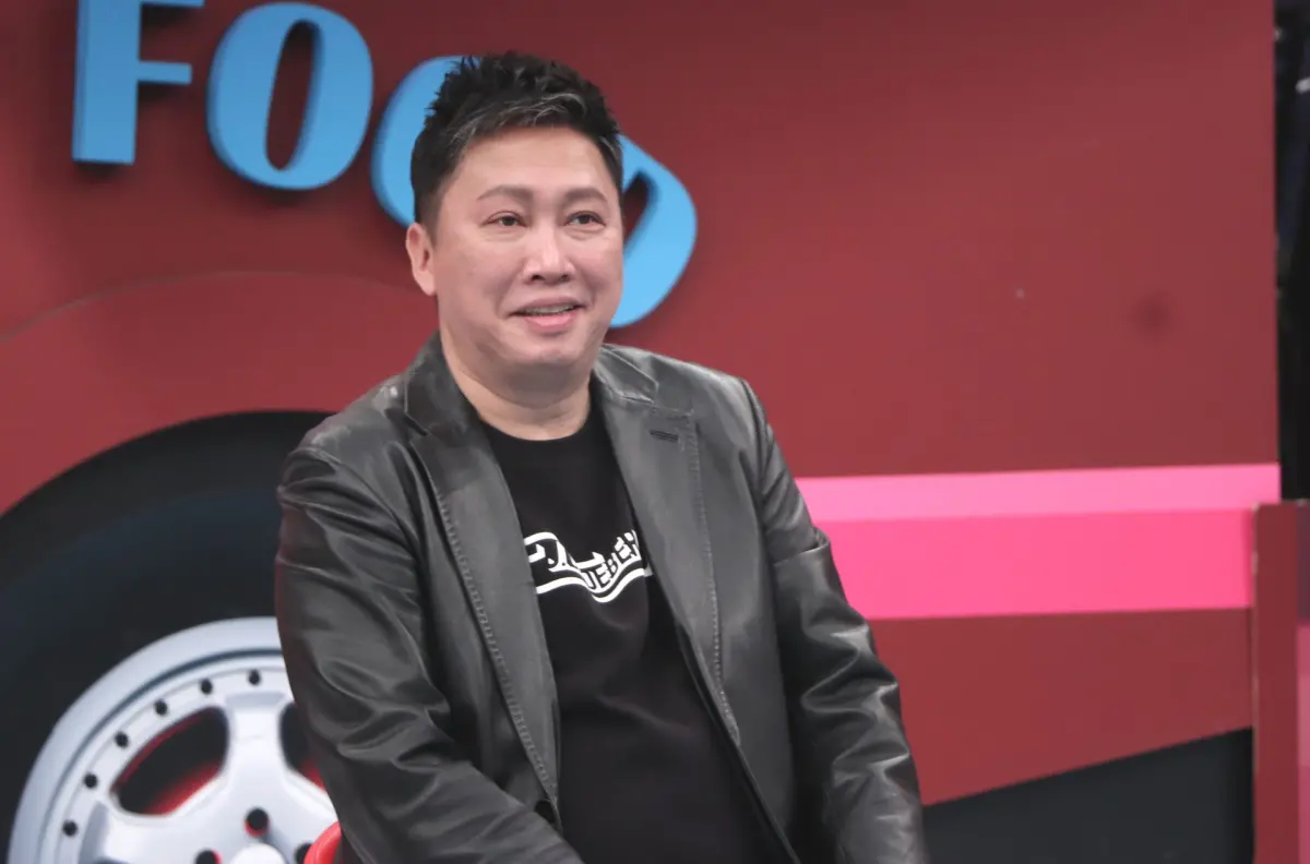 ▲趙正平和小22歲的空姐女友相處融洽，有意今年結婚，但只會登記結婚不會宴客。（圖／中天提供）