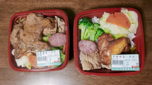 ㄒ ▲楓康超市的59元「好康便當」菜色不輸給全聯販售的「幸福餐盒」,兩邊都是CP值相當高的便當。(圖/我愛全聯好物老實說)