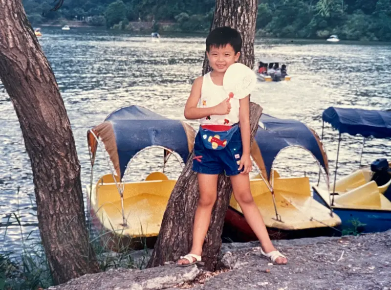 ▲江怡臻小時候就看出有一雙逆天長腿。（圖／江怡臻提供）