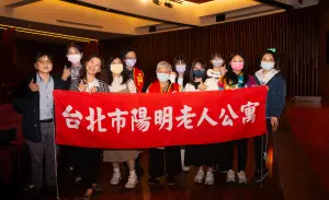 多了好多孫子女!文大青銀共居7年有成 學生月付3千住公寓伴長者