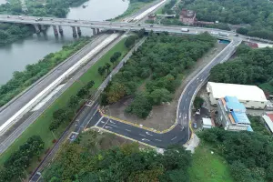 新北城林橋下環漢路替代匝道今啟用　紓解捷運施工交通瓶頸
