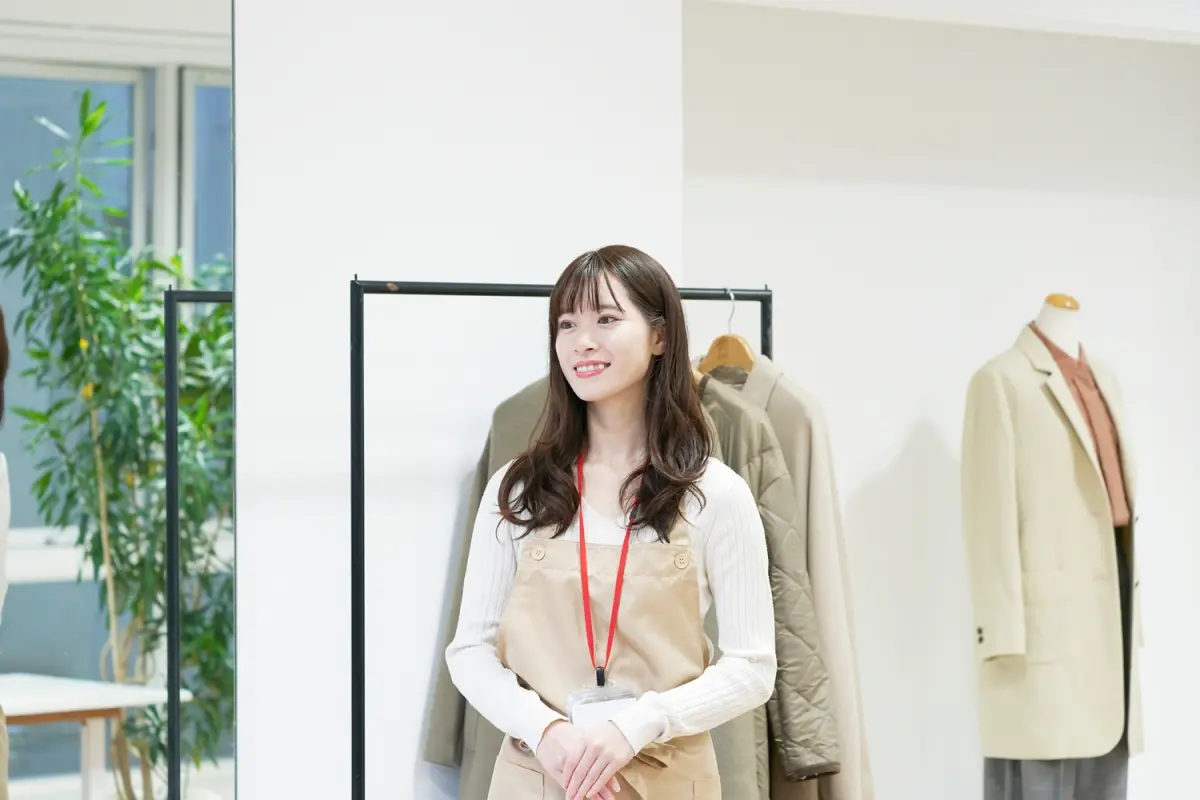 ▲櫃姐長期久站容易導致氣血循環不佳。（圖／Shutterstock）