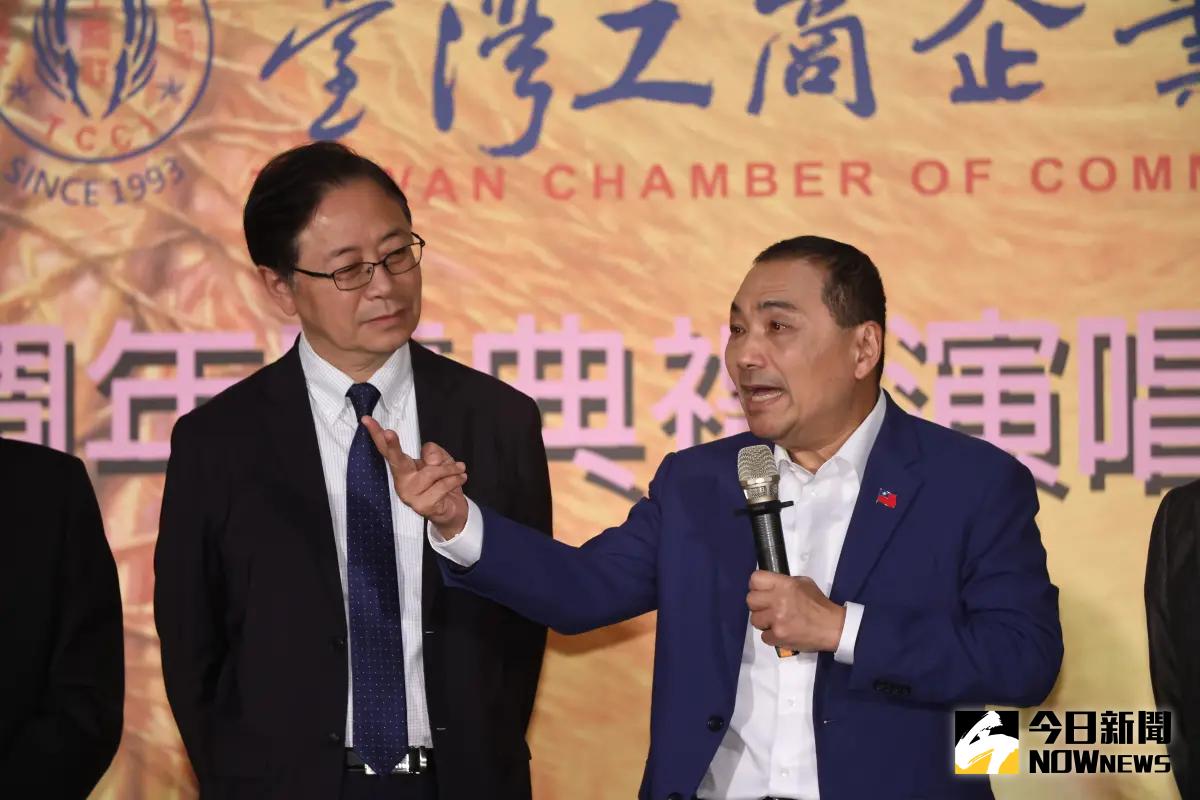 ▲國民黨總統參選人侯友宜質疑，柯文哲不是說兄弟登山各自努力。（圖／記者陳明中攝，2023.11.28）