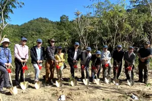 ▲農村水保署肯定「種瓜坑野溪復育」已完成，今天共同植樹500株促進自然碳匯力。（圖／記者金武鳳攝，2023.11.28) 