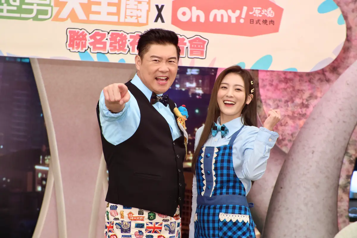 ▲曾國城（左）和卓文宣出席記者會，被問《全民星攻略》搭檔蔡尚樺和11年男友「交大仔仔」易鼐恩分手，相當震驚，坦言「當然希望他們能復合」。（圖／記者陳明中攝）