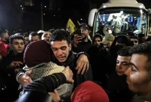 休戰最後一天　哈瑪斯再交16人質以色列釋放30囚
