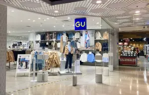 ▲GU跟UNIQLO其實隸屬同公司，不過不少年輕人因為GU款式較為時尚且便宜，認為GU更贏UNIQLO。（圖/Google評價）