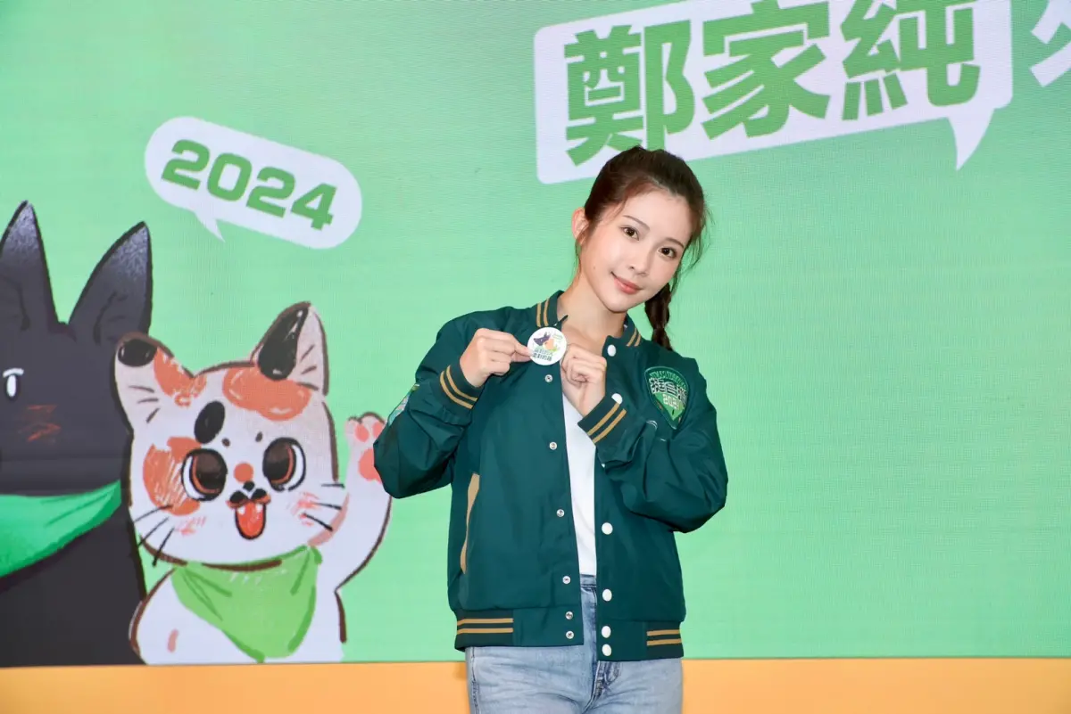 ▲鄭家純赴「賴桑小舖」擔任一日店長。（圖／記者陳明中攝，2023.11.30）