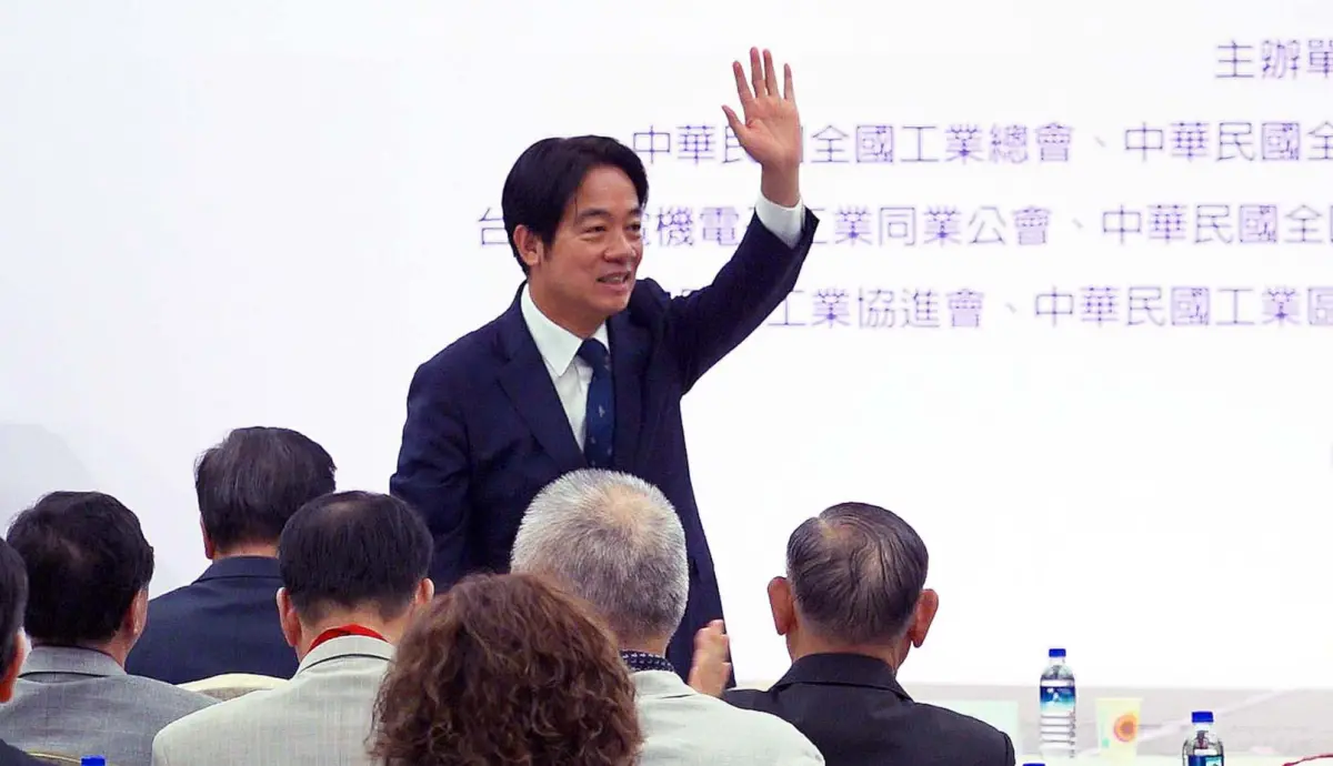 ▲民進黨總統候選人賴清德今（30）日於「2023台灣經濟發展論壇－與國家未來領導人對談」上談及台灣經濟，他表示未來若當選總統，GDP力拚3.5%以上。（圖／記者嚴俊強攝影）