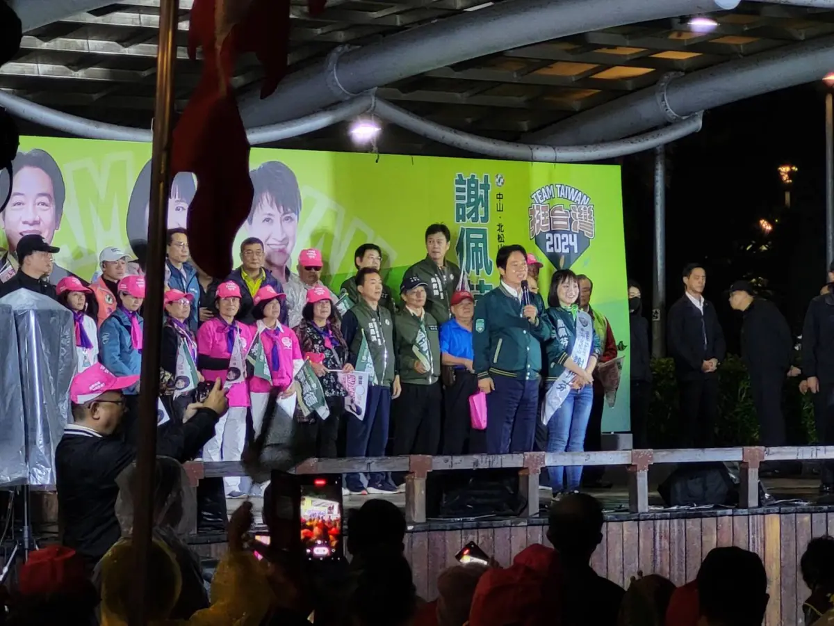 ▲賴清德晚間替謝佩芬輔選。（圖／記者陳佩君攝，2023.11.30）