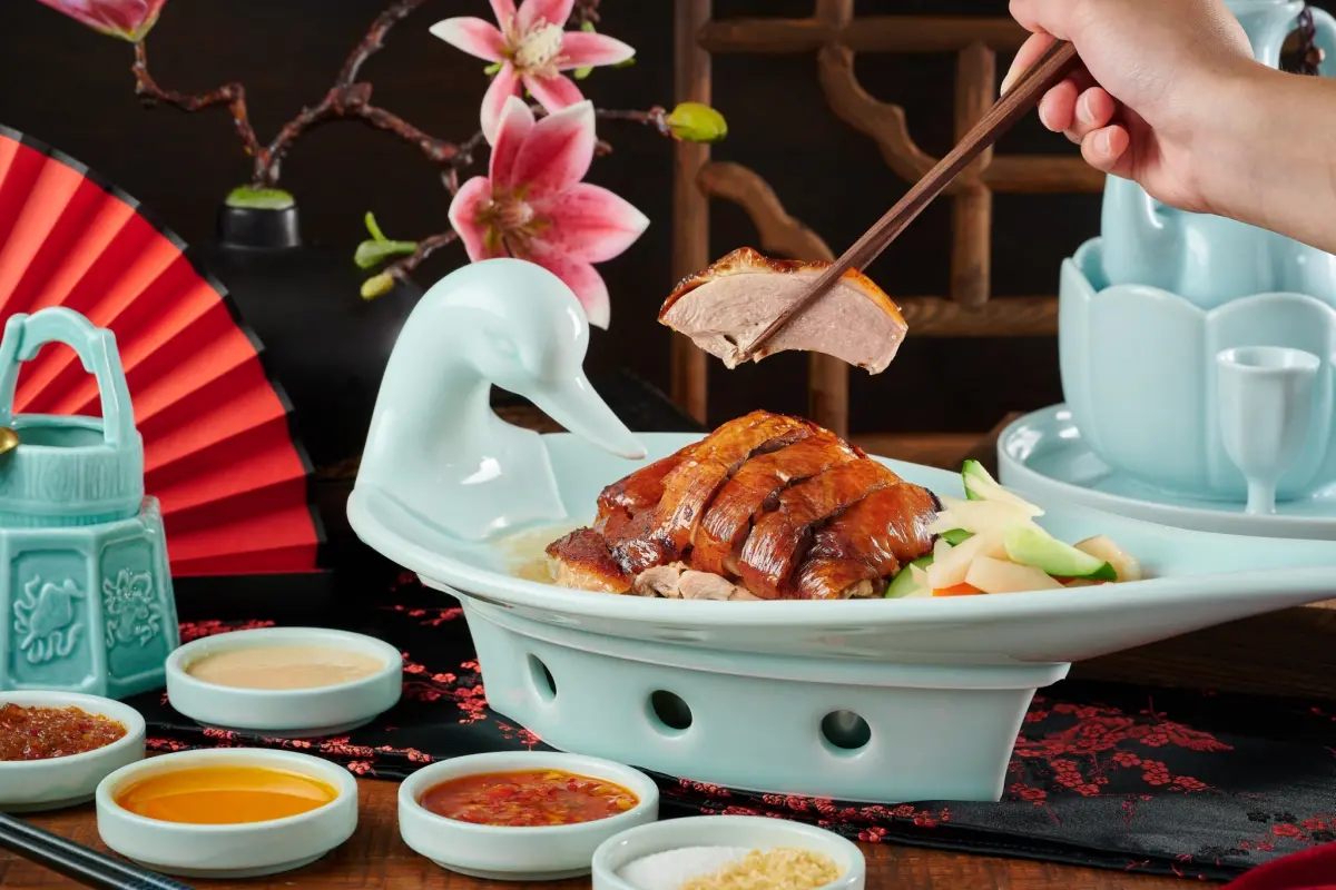 ▲裕元花園酒店中餐廳新推「胭脂舒雁」， 老饕讚全台必吃燒鵝TOP 1。（圖／業者提供）