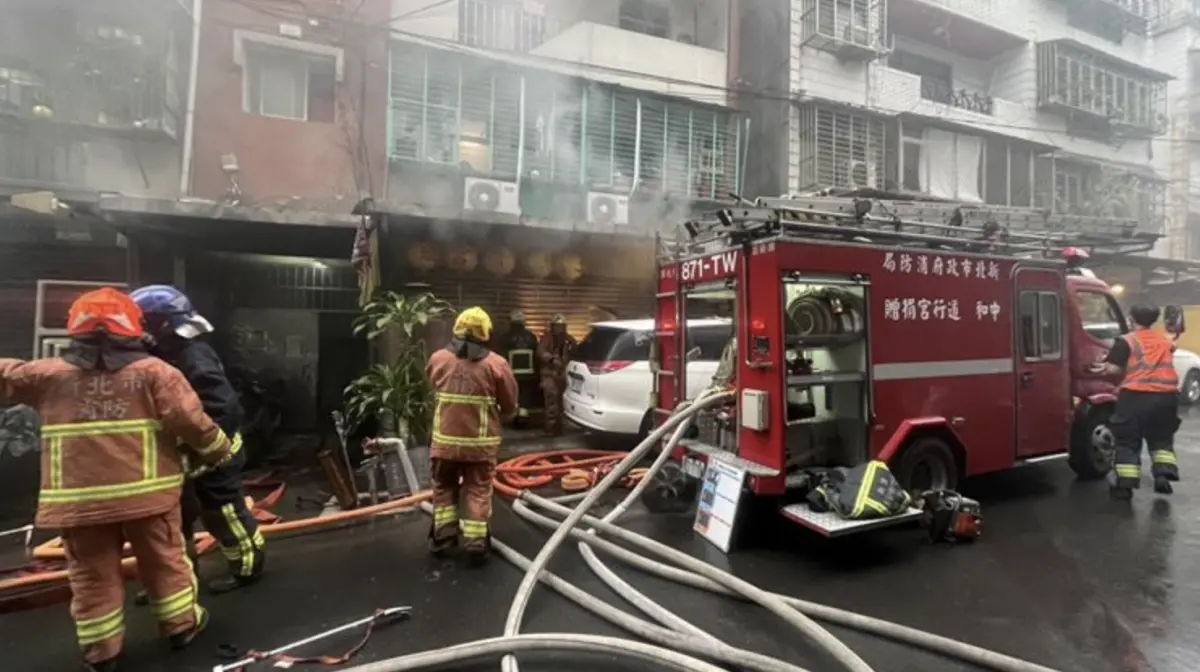▲新北市土城區延壽路某間宮廟驚傳火警，2人嗆傷。（圖／翻攝畫面）