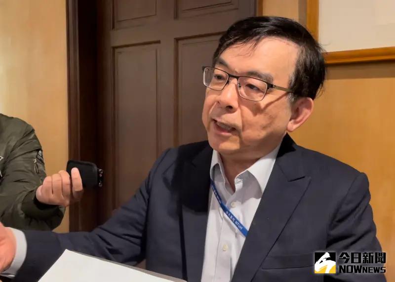▲黃立民醫師指出,其實台大醫院黴漿菌陽性個案已經在持續增加中,接下來1、2個月大概很難不流行。(圖/記者林志怡攝)