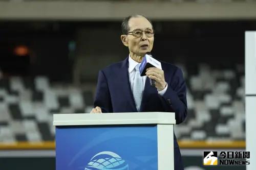 世界全壘打王「OH桑」王貞治今日現身台北大巨蛋,擔任開球嘉賓。(圖/記者陳明中攝) ▲世界全壘打王「OH桑」王貞治今日現身台北大巨蛋,擔任開球嘉賓。(圖/記者陳明中攝)