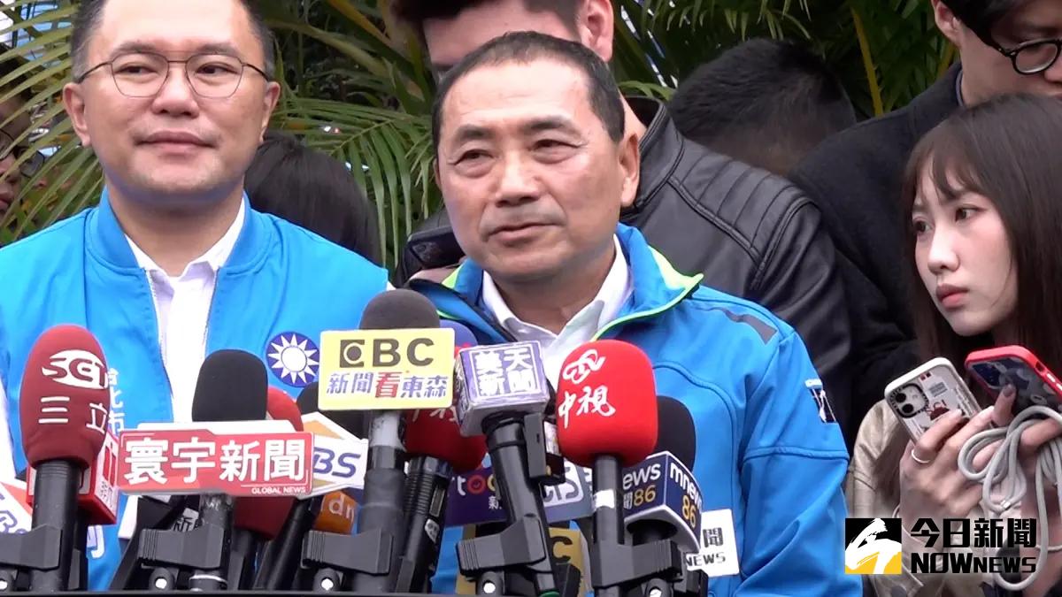 ▲國民黨總統候選人侯友宜大讚趙少康政見會辯才無礙。（圖／資料照片）