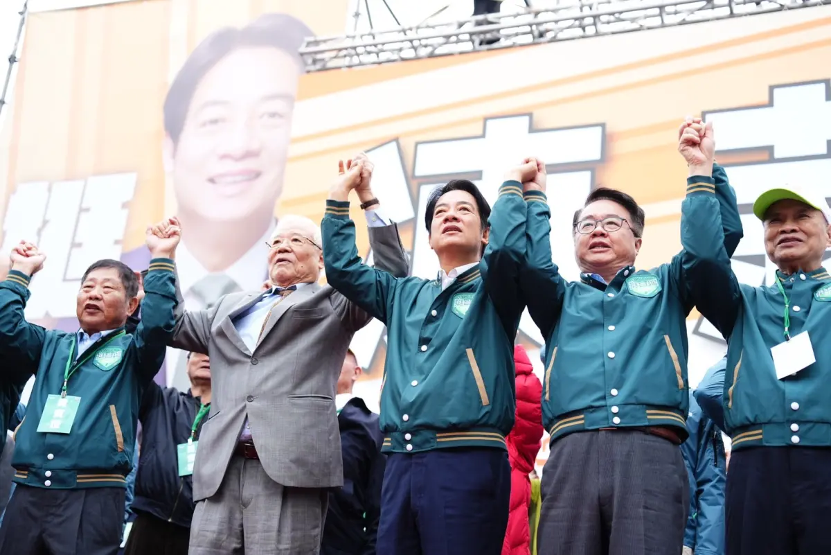 ▲賴清德前往新莊力挺立委吳秉叡，肯定其優秀問政、在乎地方與守護台灣，務必要繼續在立法院為鄉親服務。（圖／賴清德競辦提供）