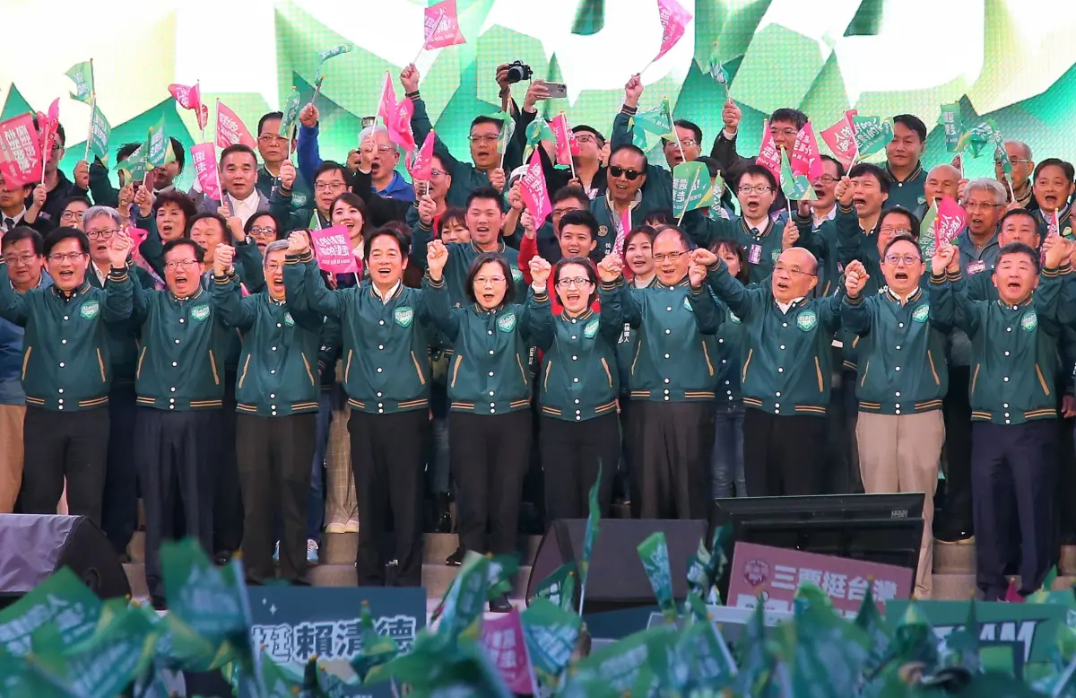 ▲蔡英文出席全國競選總部成立大會，向支持者喊話「要有尊嚴的和平」。（圖／記者吳翊緁攝，2023.12.03）