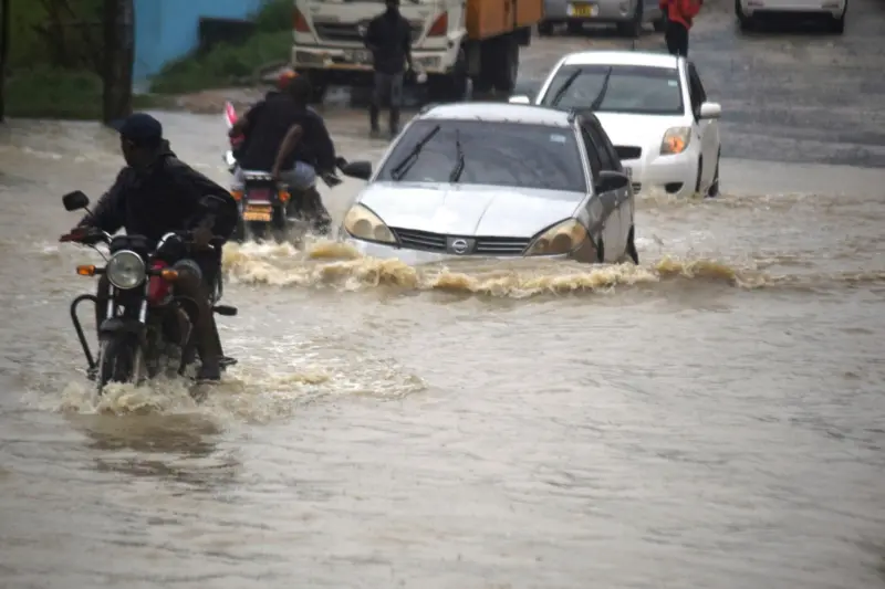 ▲東非國家坦尚尼亞總理馬嘉里瓦今天表示，與氣候聖嬰現象有關的猛烈降雨在當地造成洪水氾濫及土石流，已在全國奪走至少155條人命。資料照。（圖／翻攝自APA）