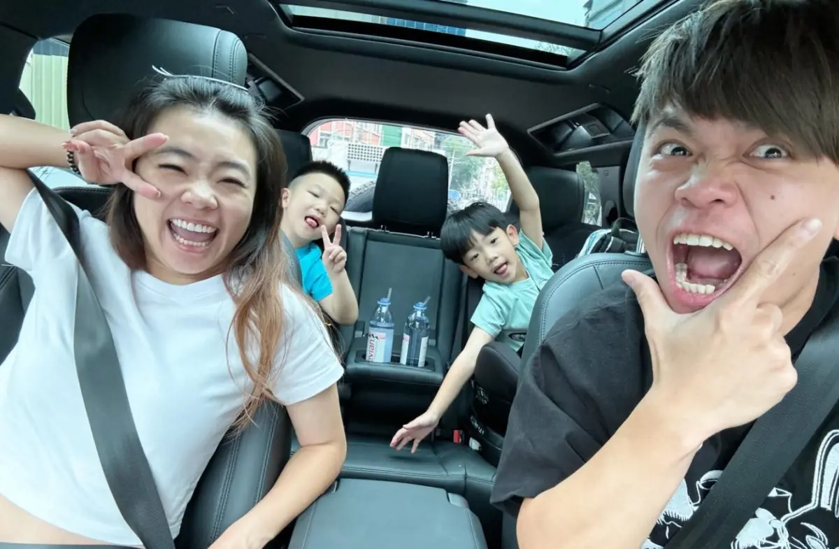 ▲蔡阿嘎家庭成員有老婆二伯以及兩個兒子「蔡桃貴」及「蔡波能」，一家四口經常分享生活日常，受到觀眾喜愛。（圖/蔡阿嘎臉書）