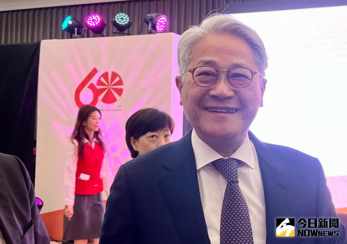 ▲工商協進會理事長、也台新金控董事長吳東亮出席新光人壽60周年慶祝茶會受訪時，拋出建言政府應鼓勵金融整併，以擴大規模，對此，金管會也有最新回應。（圖／記者顏真真攝）