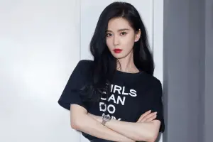 劉詩詩與吳奇隆傳婚變!鮮肉男星被抓包「突曬合照卻秒刪」掀熱議