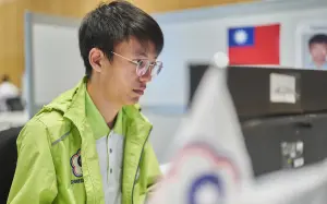 阿布達比亞洲技能競賽獲得網頁技術銀牌的新北高工畢業生傅永傑。(圖 /OPEN技職提供) ▲阿布達比亞洲技能競賽獲得網頁技術銀牌的新北高工畢業生傅永傑。(圖 /OPEN技職提供)