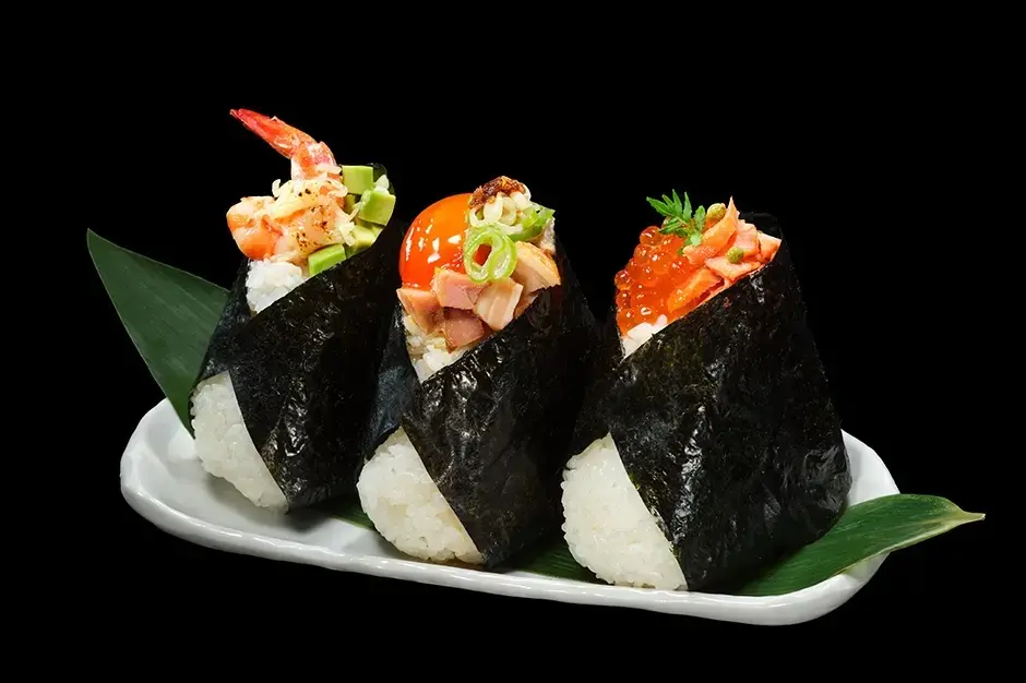 ▲日本年度料理「今年這一道」由「奢華系飯糰」獲選。（圖／翻攝自ぐるなび）