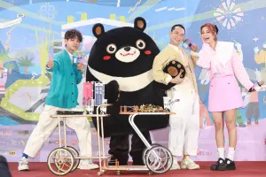 浩角翔起、莎莎 ▲2024高雄跨年晚會主持人浩角翔起及莎莎是美食節目老搭檔。(圖/高雄市政府提供)