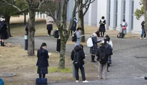 日本政府催生！3胎家庭子女讀大學免學費　搶救少子化不靠男兒淚
